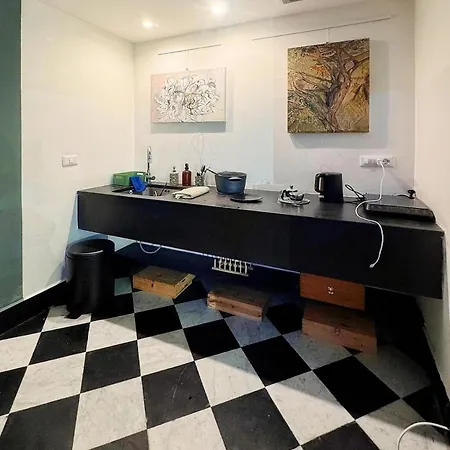 Design Loft In The Heart Of شقة جنوة