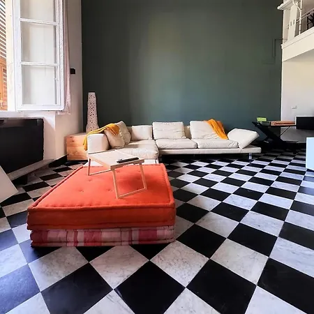 Design Loft In The Heart Of شقة
